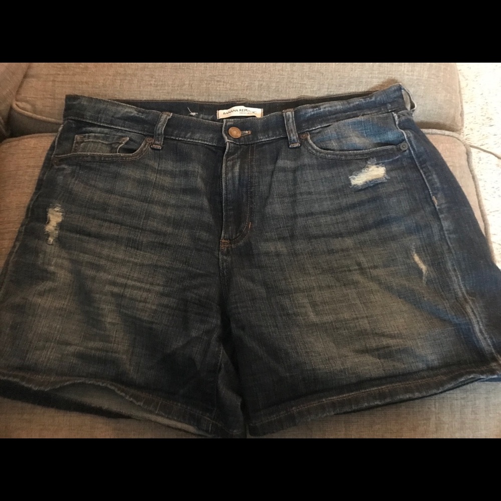 Banana Republic Roll Up Jean shorts